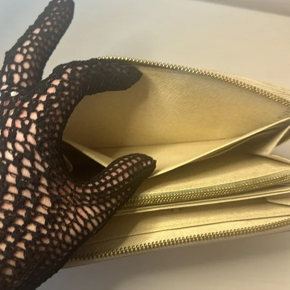 Louis Vuitton Damier Azure Long Zippy Wallet - Picture 12 of 16